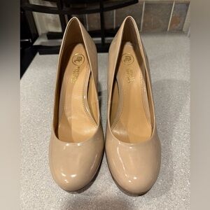 Mootsies Tootsies Moideal Patent Nude Heel Size 10